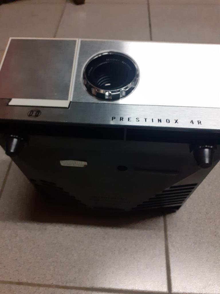 Projecteur + boites de rangement pour diapositives, Ophalen