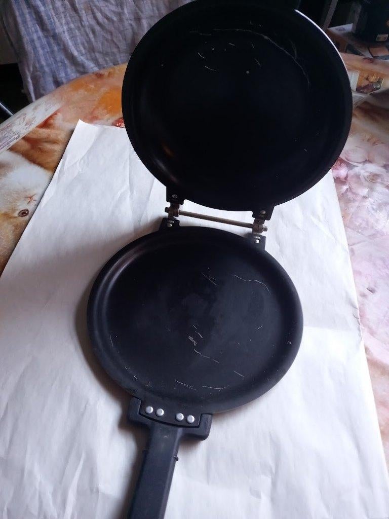 Gietijzeren vintage pannenkoekenpan, Huis en Inrichting, Keuken | Potten en Pannen, Ophalen, Gebruikt, Gietijzer, Koekenpan of Braadpan