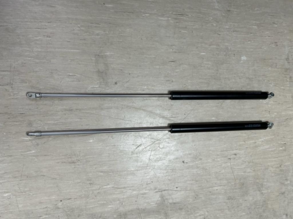 Alfa Romeo Montreal schokdempers voor de achterruit, Ophalen, Nieuw, Achter, Alfa Romeo