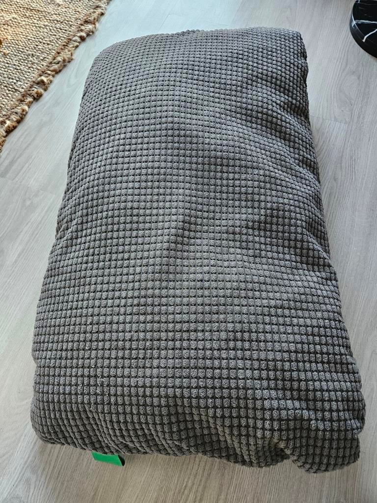 « Coussin pour chien/chat » de la marque Lurvig Ikea, Animaux & Accessoires, Paniers pour chiens, Enlèvement, Comme neuf, Poussière