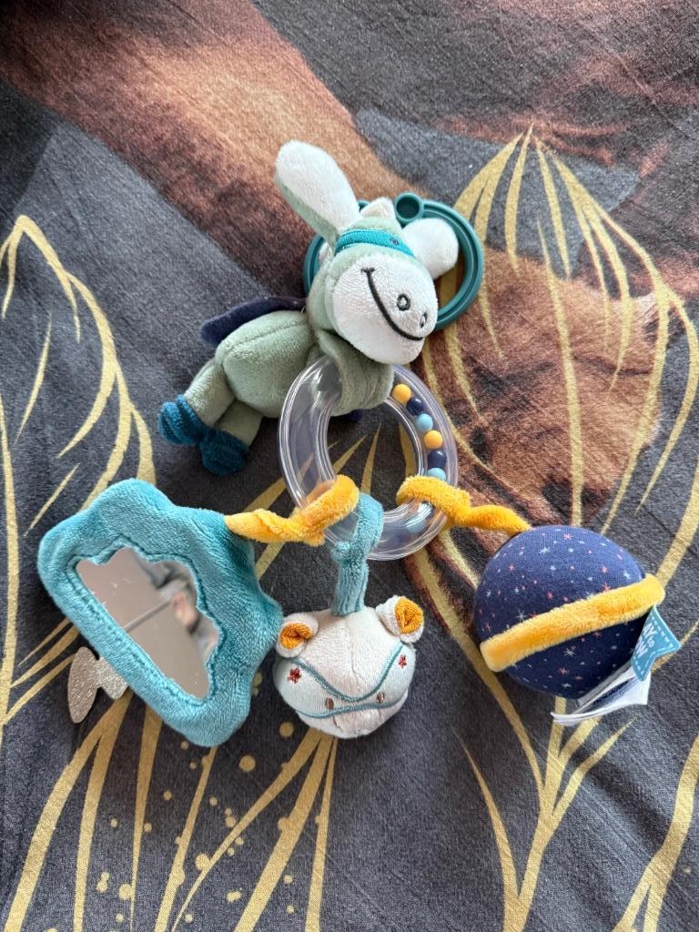 Doudou Peluche Jouets Activité Noukies, Enlèvement ou Envoi, Comme neuf, Hochet, Sonore