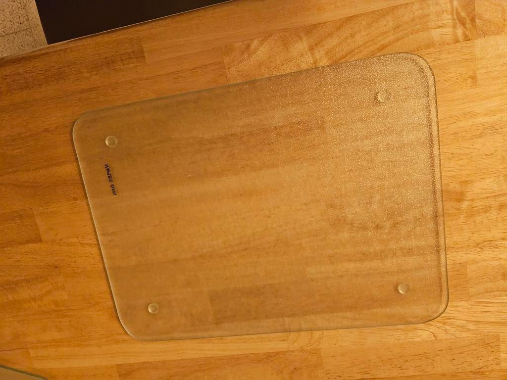 2 Glazen snijplanken met siliconen voetjes 28,5 x 40 cm., Huis en Inrichting, Ophalen of Verzenden, Zo goed als nieuw