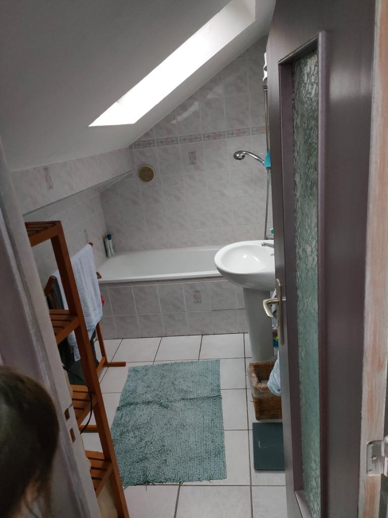 Person de ménage recherchée pour une ch d'hôtes à Bouillon, Nettoyage des locaux commerciaux