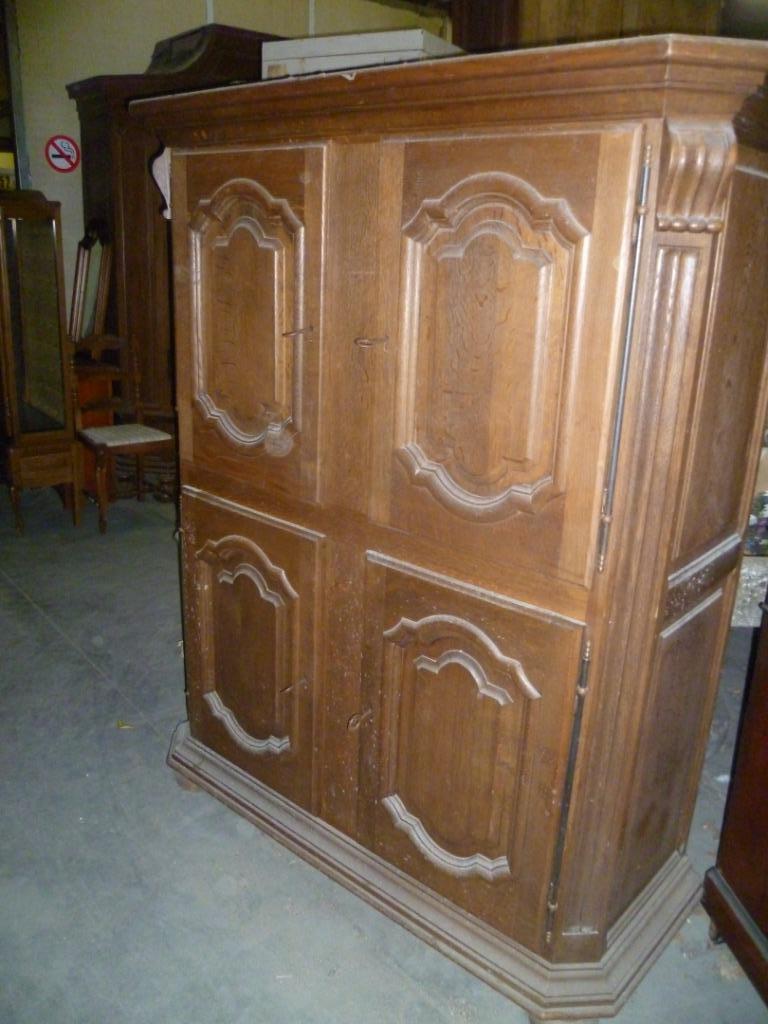 MASSIEF EIKEN KAST, Ophalen of Verzenden