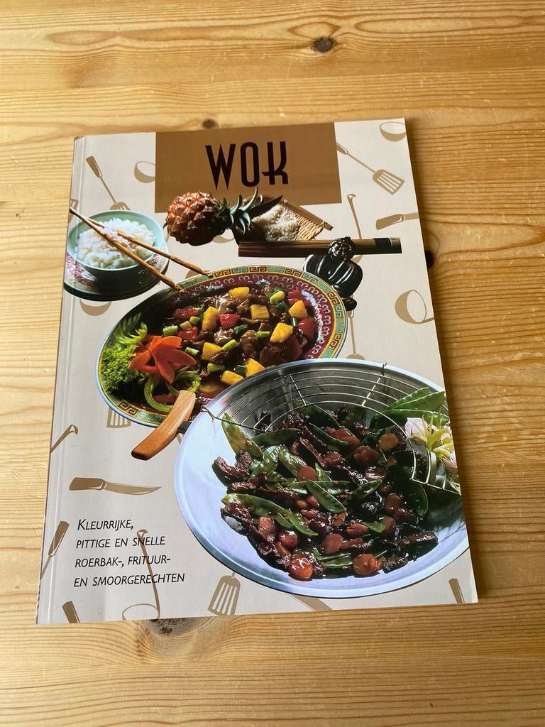 Wok . Pittige, snelle roerbak-, frituur- en smoorgerechten, Ophalen, Nieuw