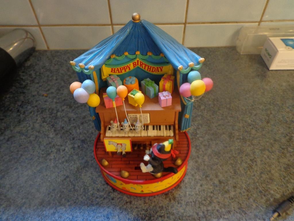 Enesco muziekdoos : poes aan de piano, Ophalen of Verzenden