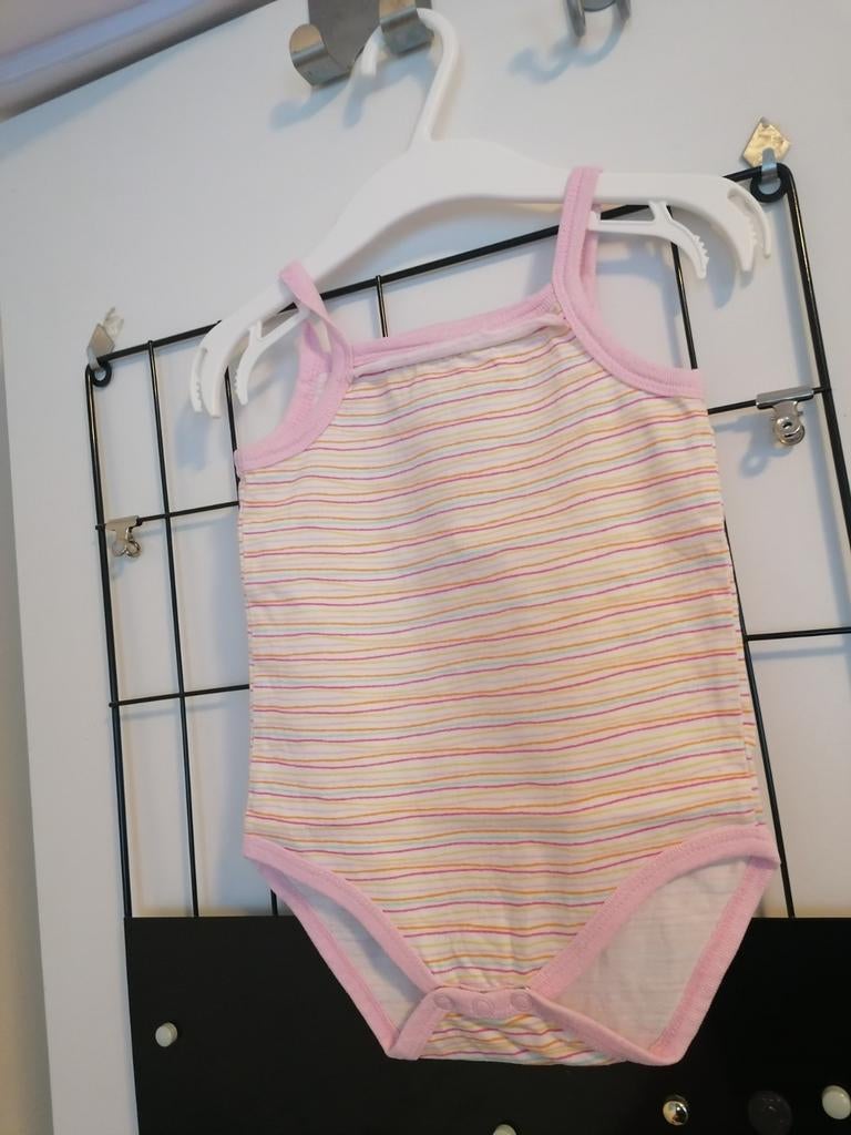 Romper voor 9 a 12 maanden, Gebruikt, Meisje, Ophalen of Verzenden, Nacht- of Onderkleding