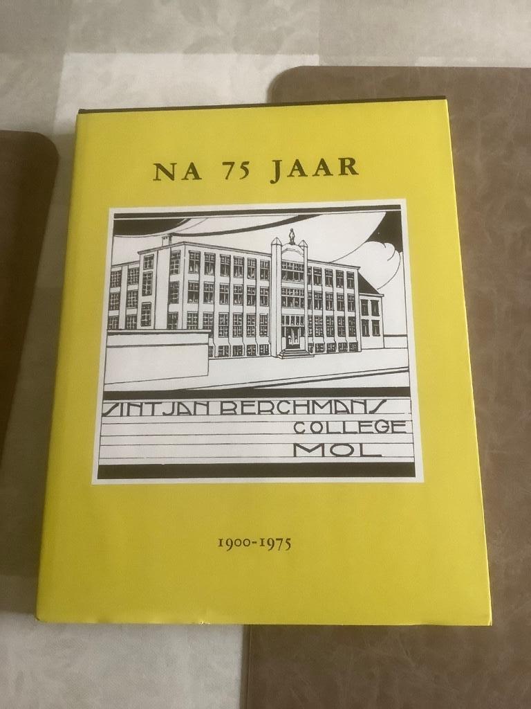 boek:na 75 jaar sint jan berchmanscollege mol, Boeken, Geschiedenis | Stad en Regio, Ophalen of Verzenden, Zo goed als nieuw