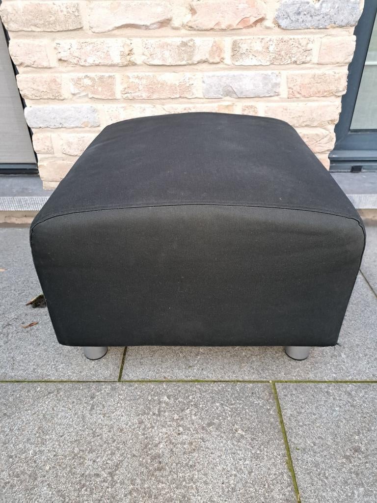 Ikea klippan pouf noir, Enlèvement