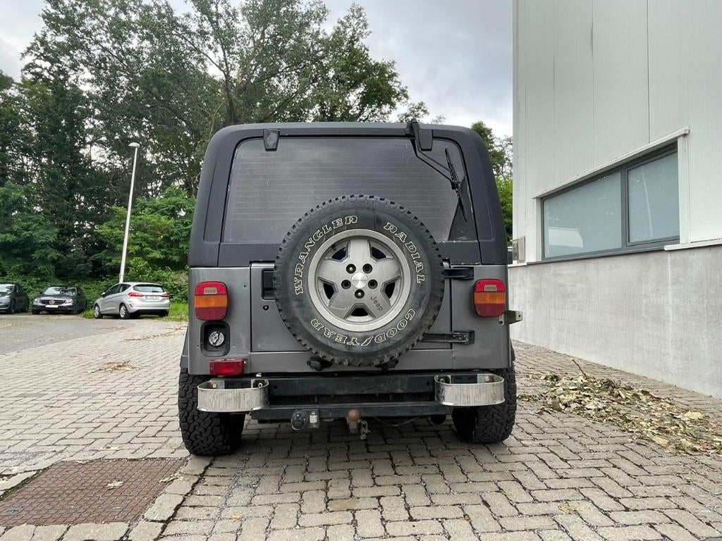 Jeep Wrangler 2500 roestvrij oldtimer, foto 10
