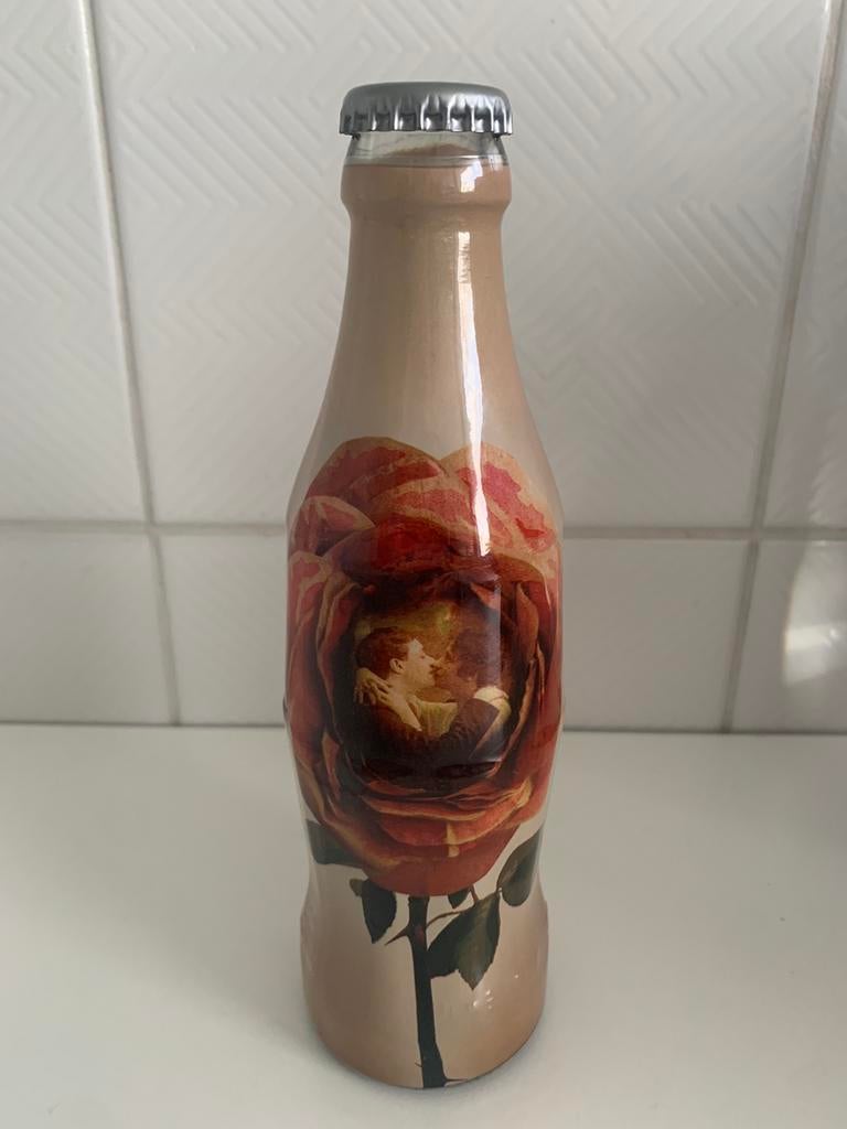 Coke Light ‘Flower to the people’ flesje - design Daniel Ost, Verzamelen, Ophalen of Verzenden, Nieuw, Verpakking