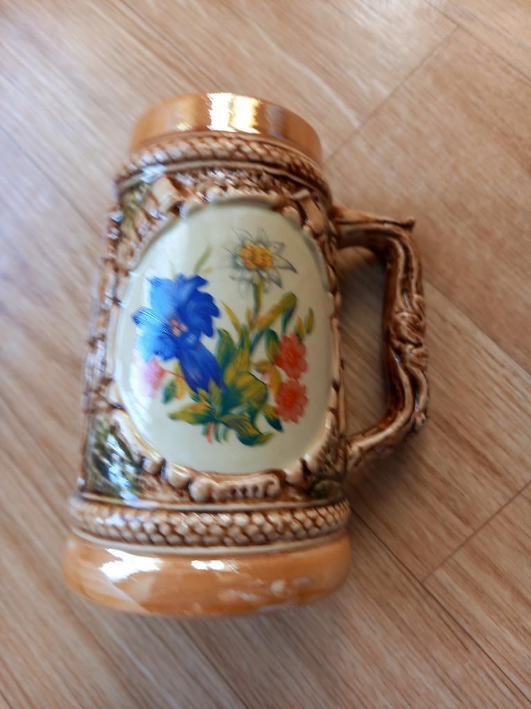 LA PLUS BELLE TASSE À BIÈRE QUI SOIT, Enlèvement ou Envoi