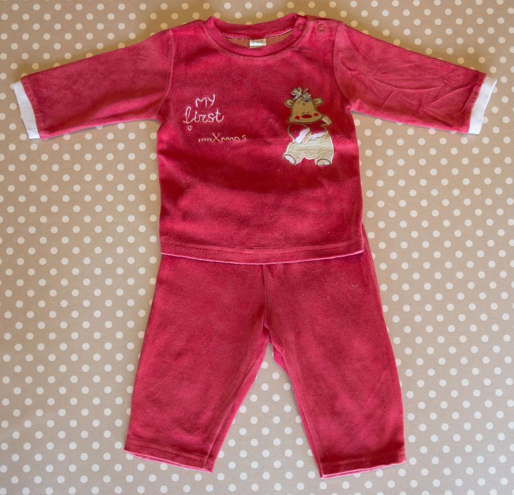 Rood fluwelen pyjama 'my first christmas', maat 62/68, Kinderen en Baby's, Ophalen of Verzenden, Gebruikt, Jongetje of Meisje