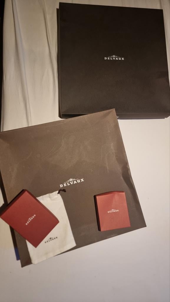 Delvaux verpakkingsdozen, Handtassen en Accessoires, Portemonnees, Ophalen