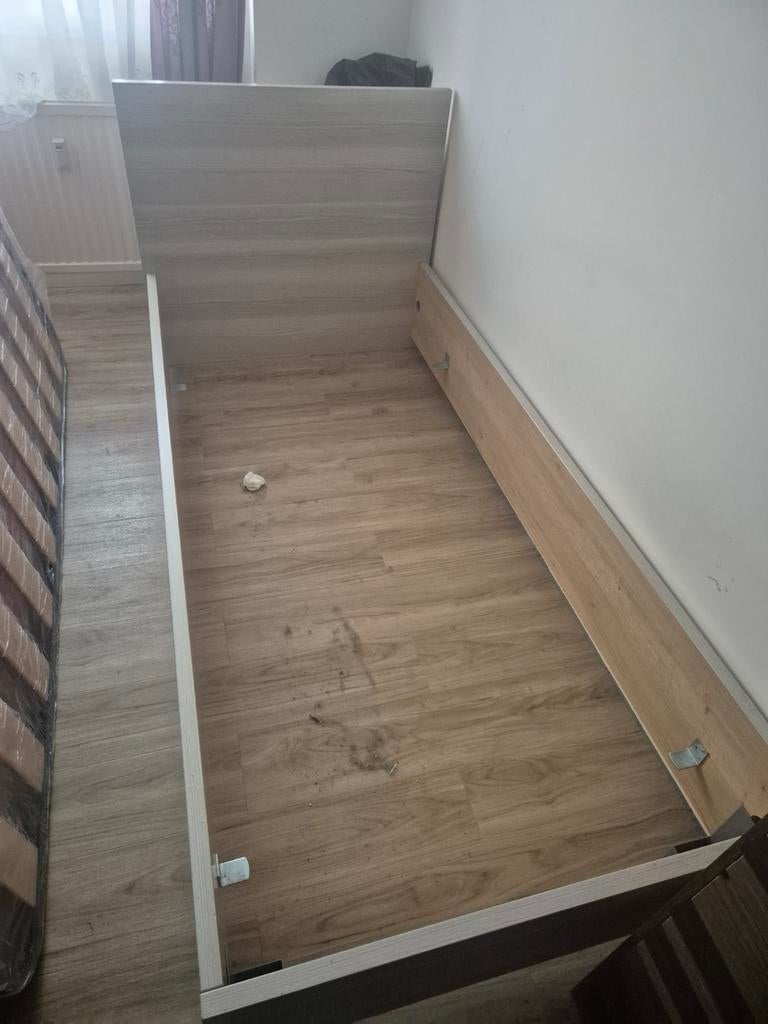 Lit 1 personne bonne etat, Huis en Inrichting, Slaapkamer | Bedden, Ophalen