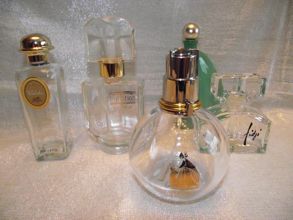Anciens flacons vides ; bouchon en verre Fidji 28 ml, Envoi, Utilisé, Bouteille de parfum
