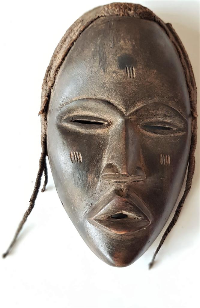 Masque ancien Dan, Enlèvement ou Envoi