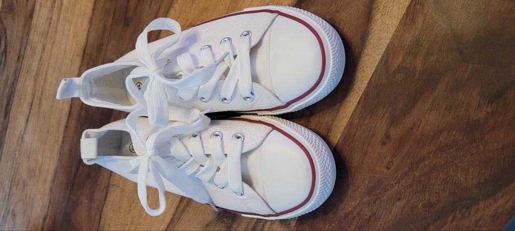 Witte sneakers/ sportschoenen nieuw maat 35 nieuw, Kinderen en Baby's, Ophalen of Verzenden, Nieuw, Sportschoenen