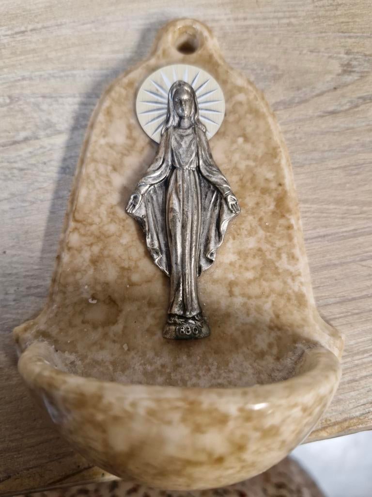 Marmeren wijwatervat, +/- 20cm hoog, Antiek en Kunst, Antiek | Religieuze voorwerpen, Ophalen of Verzenden