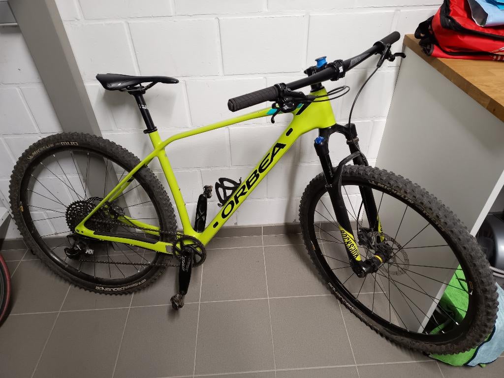 Orbea Alma M25 Carbon 2020 - Topstaat - Extra banden, Autres marques, 10 à 15 vitesses, Comme neuf, Enlèvement