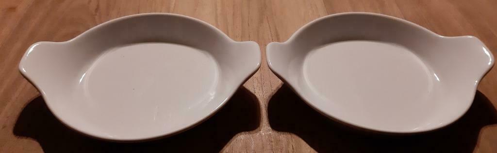 2 borden (vis), Enlèvement ou Envoi, Neuf, Porcelaine, Assiettes(s)