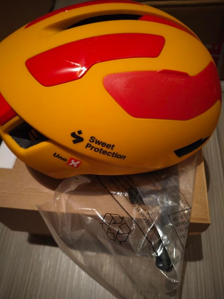 Sweet protection falconer aero Uno x edition, Ophalen, M, Nieuw, Sweet protection