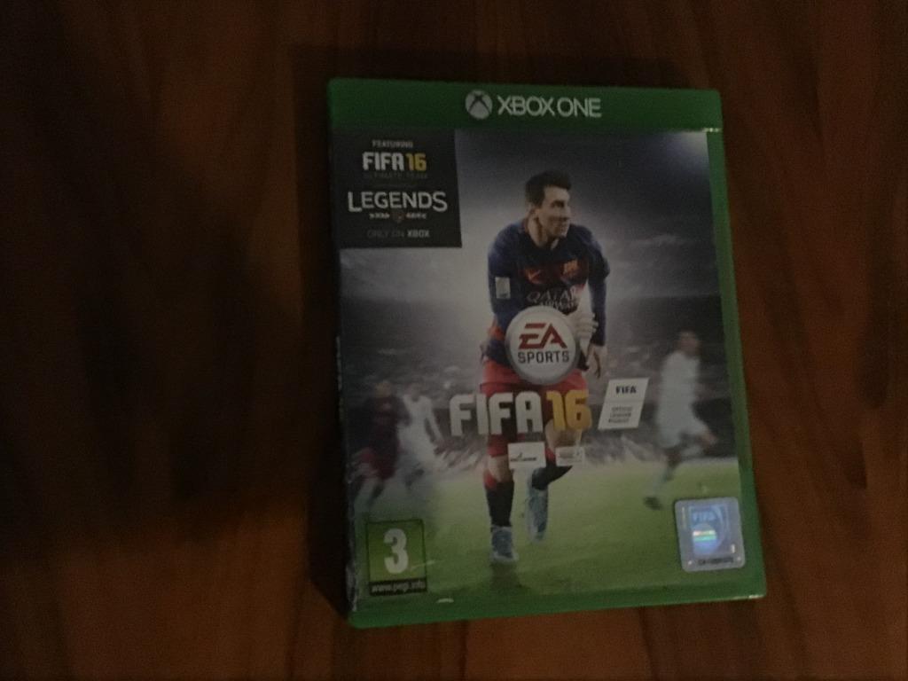 xbox spelletjes fifa 16 +fifa 21, Avontuur en Actie, Gebruikt, Ophalen of Verzenden, 3 spelers of meer