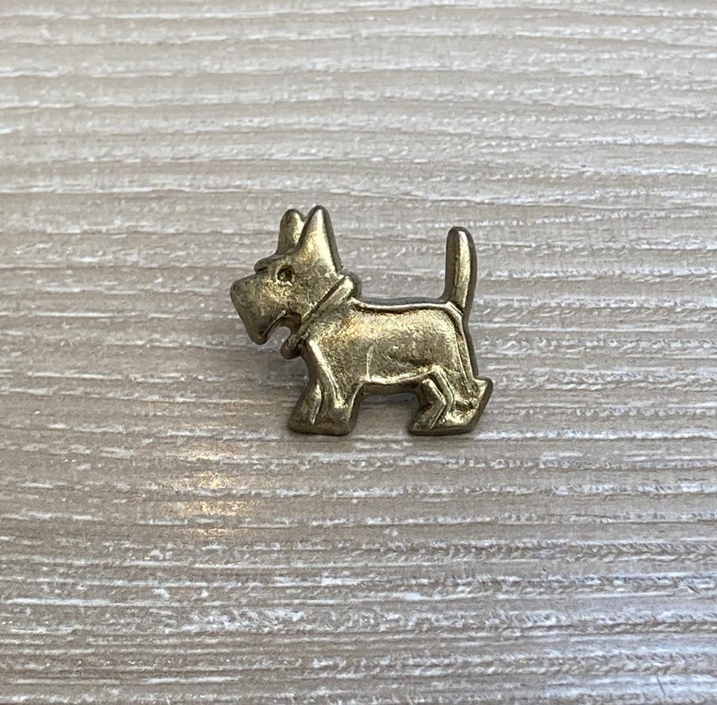 PIN - HOND - CHIEN - DOG, Verzenden, Gebruikt, Dier of Natuur, Speldje of Pin