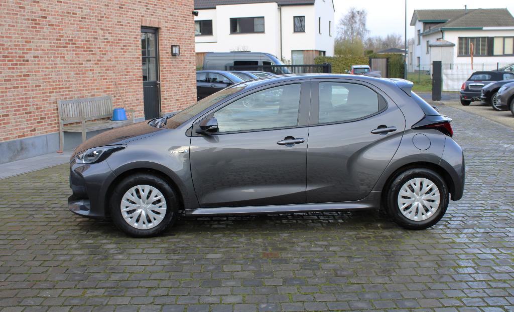 Toyota Yaris Hybrid 1.5 VVT-i Automaat Bwj 12/2021 6000km !!, Auto's, 4 cilinders, 1490 cc, 5 deurs, Hybride Elektrisch/Benzine