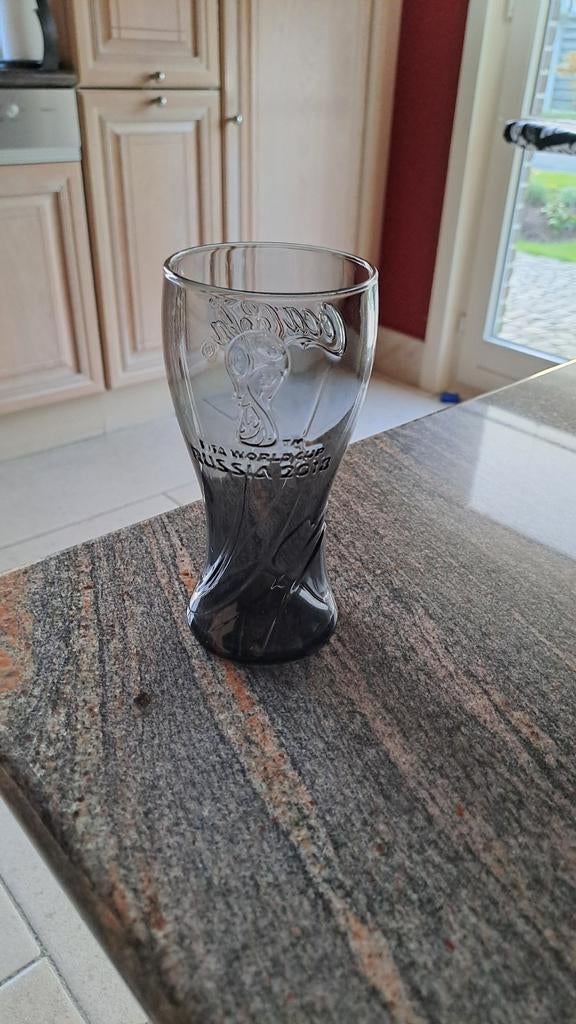 Gefumeerd coca cola glas 33cl, Ophalen of Verzenden, Zo goed als nieuw