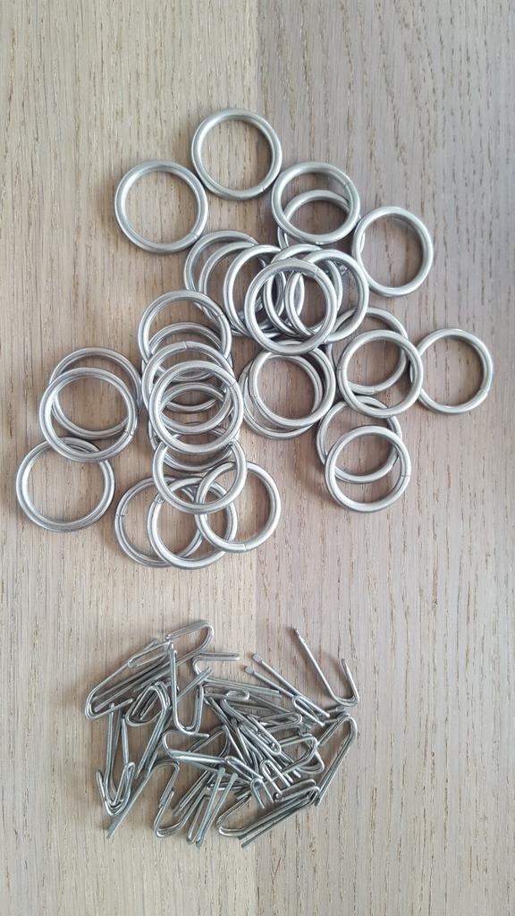 30 metalen RVS gordijnringen en gordijnhaakjes, Ophalen of Verzenden, Nieuw