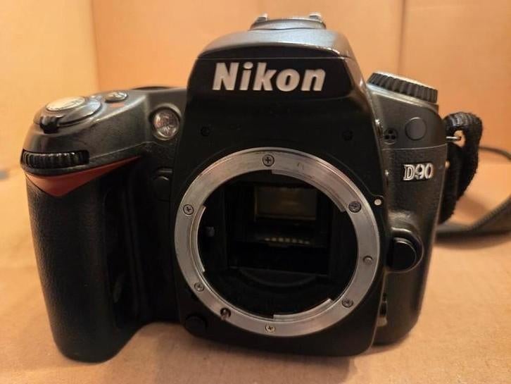 Nikon D90 digitale camera body met gebruikssporen, Audio, Tv en Foto, Ophalen of Verzenden, Gebruikt, Nikon