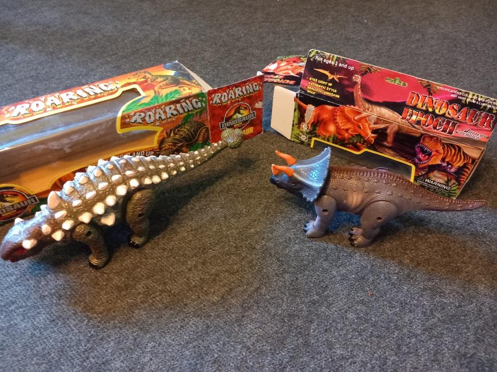 2 grote dinosaurussen, in originele doos, Ophalen of Verzenden, Zo goed als nieuw