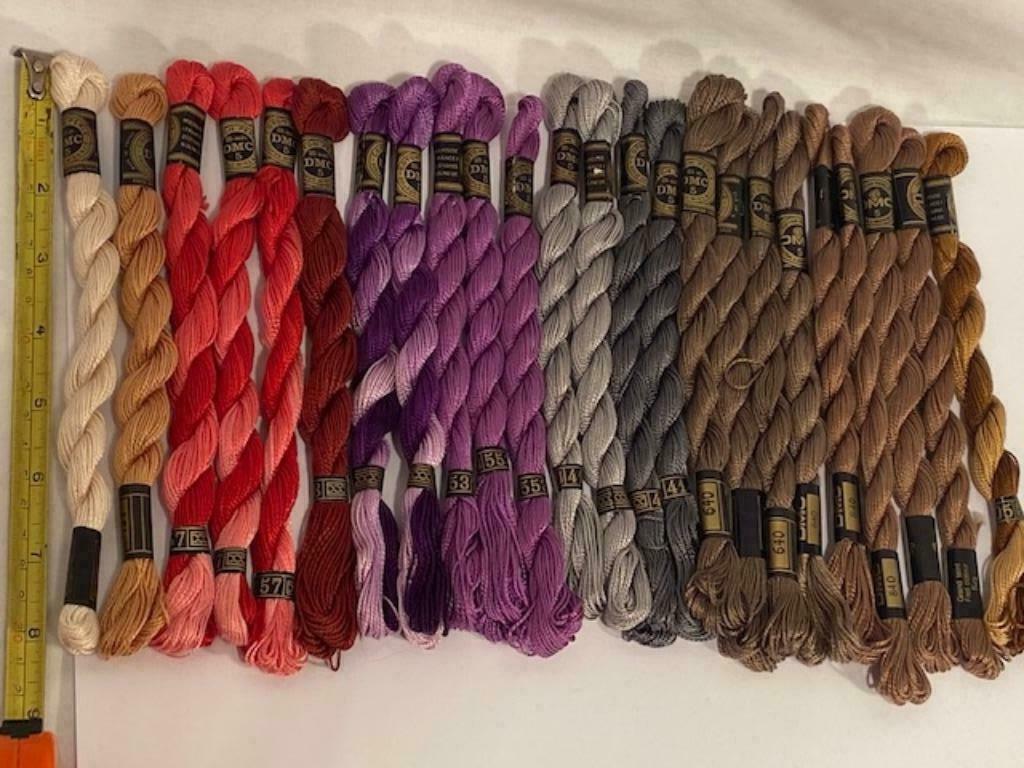 LOT fil à broder 24 pièces DMC coton perle 5-25 mètres., Enlèvement ou Envoi, Neuf, Broderies à la main, Fil à broder ou Soie