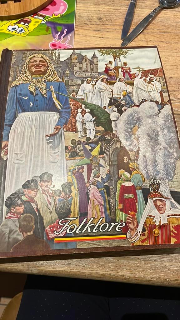 Hele oude boek folklore vol met prenten, Verzamelen, Ophalen of Verzenden