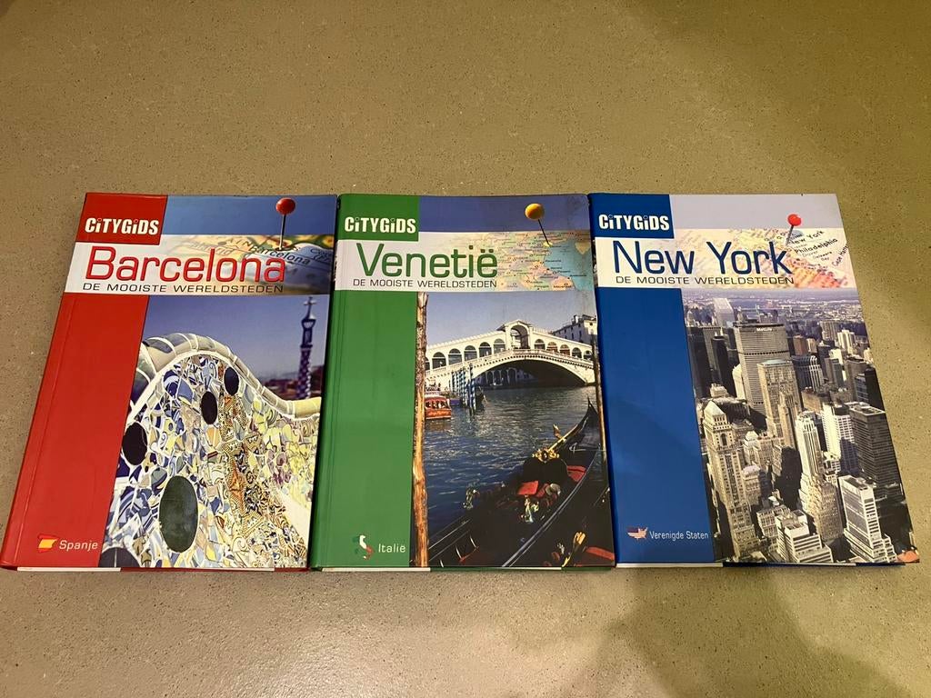 Reisgidsen New York, Venetië en Barcelona (1€/stuk), Europa, Zo goed als nieuw, Reisgids of -boek, Ophalen