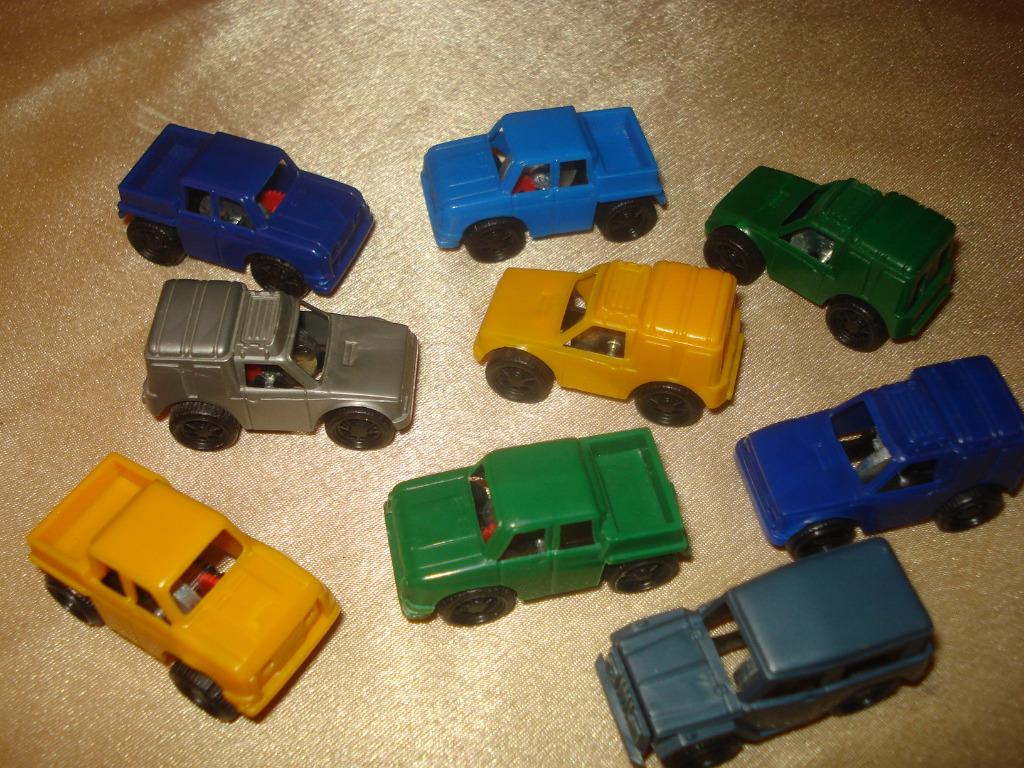 KINDER Lot de 9 Anciens 4 x 4 à Friction 1988 Ferrero, Enlèvement ou Envoi, Comme neuf, Autres types
