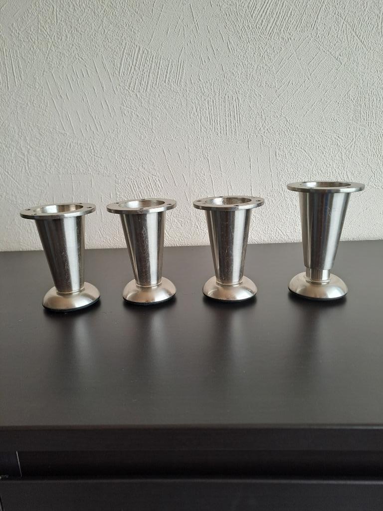 Meubelpoten inox, Ophalen, Gebruikt