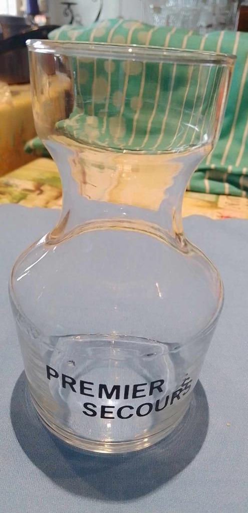 carafe en verre transparent avec texte Premier Secours, Enlèvement ou Envoi, Comme neuf, Autres types