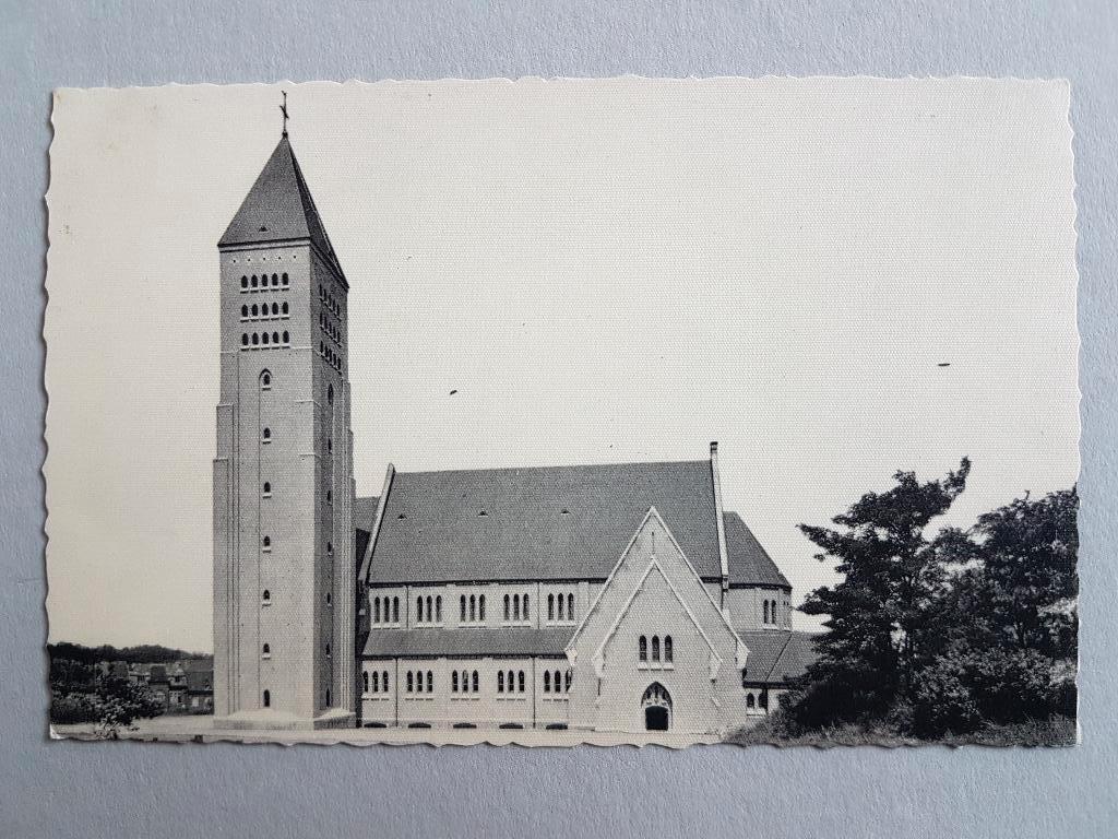 Postkaart Genk Genck Kerk St-Martinus, Verzamelen, Postkaarten | België, Ongelopen, Limburg, 1940 tot 1960, Ophalen of Verzenden