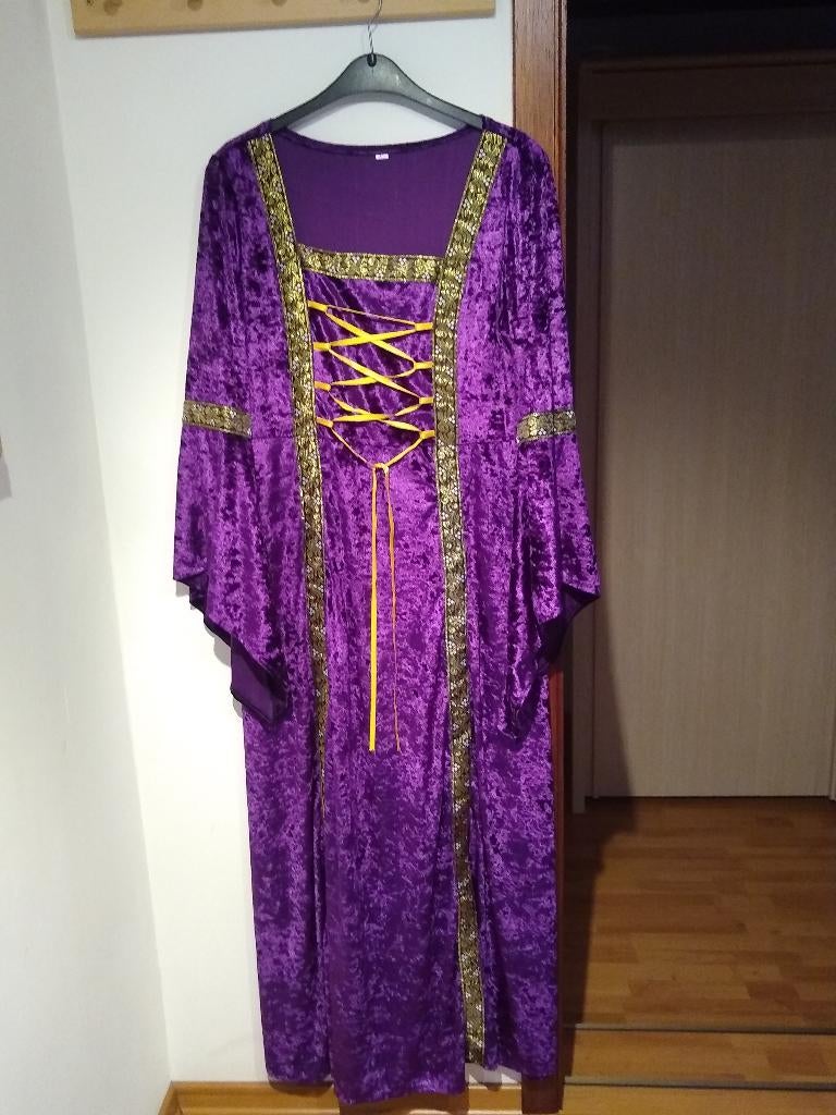 Jonkvrouw jurk middeleeuwen (carnaval), Onbekend, Ophalen, Zo goed als nieuw