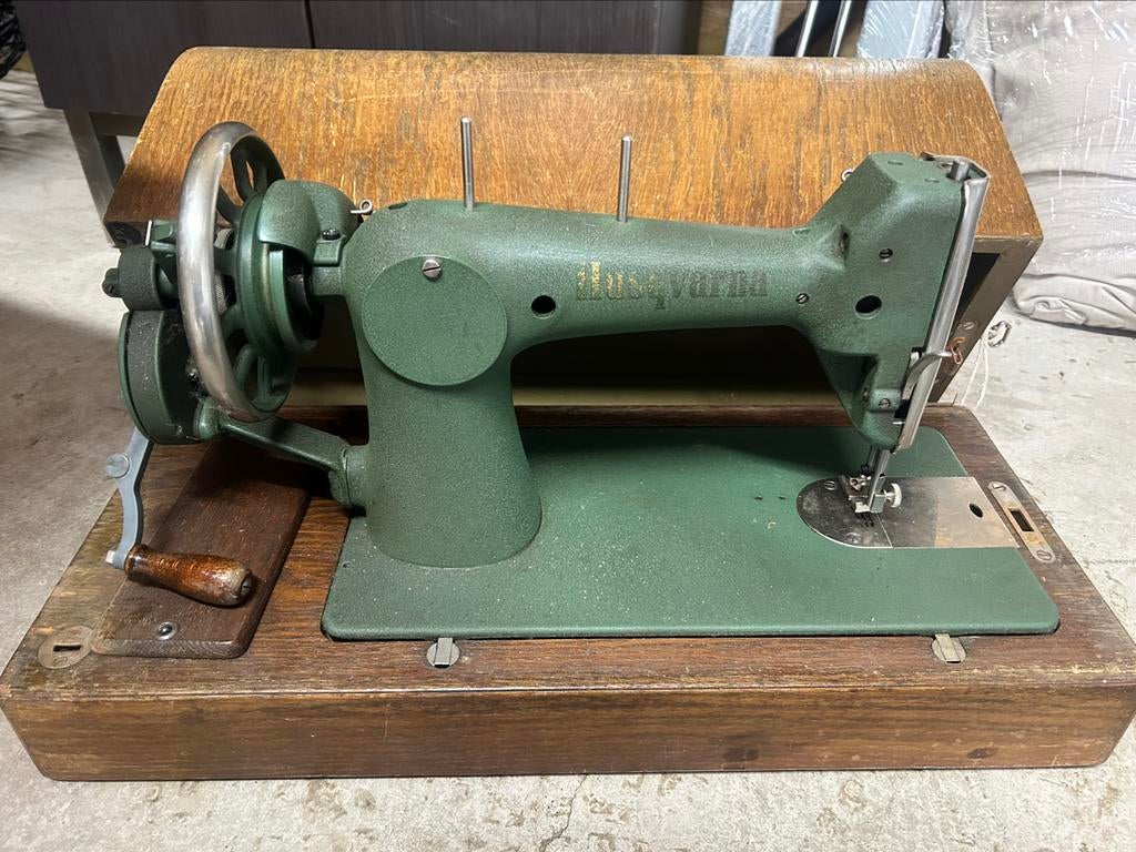 Vintage naaimachine Husqvarna, Antiek en Kunst, Ophalen