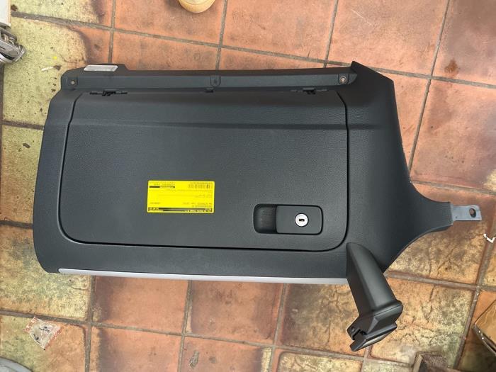 Dashboardkastje van een Volkswagen Scirocco, Auto-onderdelen, Dashboard en Schakelaars, Volkswagen, Gebruikt, 3 maanden garantie