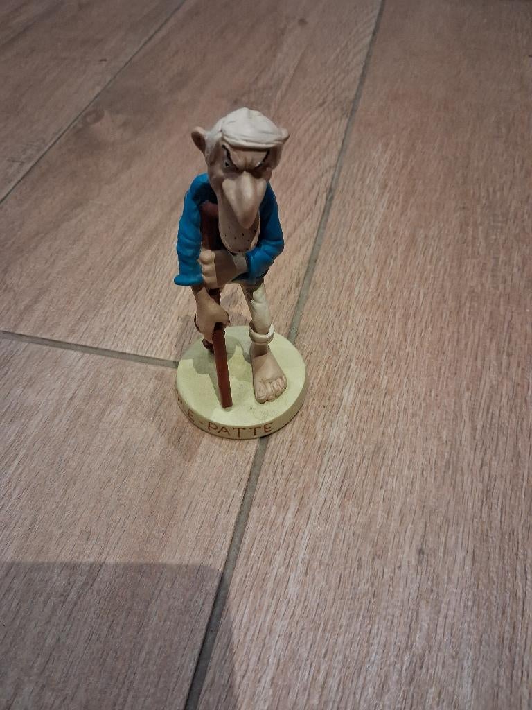 Figurine Astérix - Triple patte, Collections, Statues & Figurines, Comme neuf, Autres types, Enlèvement