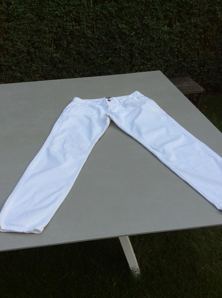 Pantalons blancs de la marque Kiabi, Vêtements | Femmes, Taille 38/40 (M), Enlèvement ou Envoi, Comme neuf, Longs