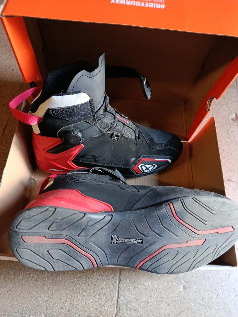 chaussures de moto, Motos, Vêtements | Vêtements de moto, Enlèvement