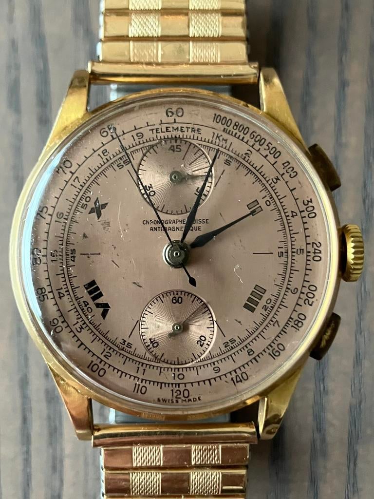 Montre-bracelet Cronographe Suisse 37,5 mm en or 18 carats, Envoi, Or