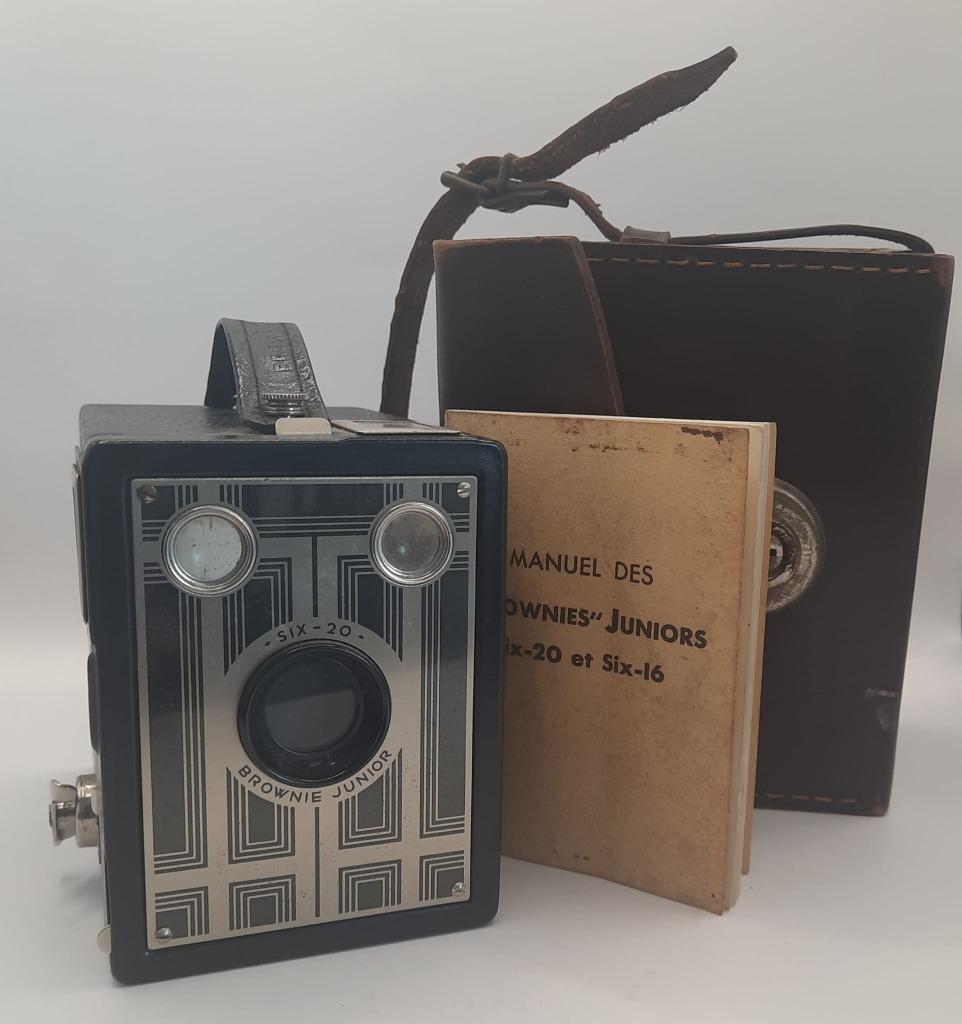 vintage box camera Brownie junior six-20 met tas, Ophalen of Verzenden, 1940 tot 1960, Fototoestel