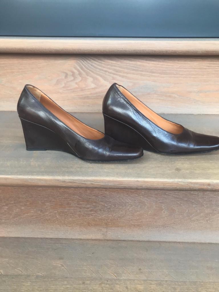 Pumps bruin me sleehak, Kleding | Dames, Schoenen, Pumps, Bruin, Ophalen of Verzenden, Zo goed als nieuw