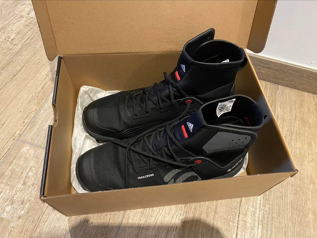 Addidas 5.10 trailcross gtx, Vêtements | Hommes, Chaussures, Enlèvement ou Envoi, Comme neuf, Adidas, Chaussures de sport